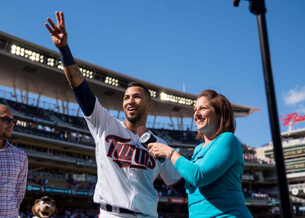 What You Need To Know: Eddie Rosario's Family Makes Housecall