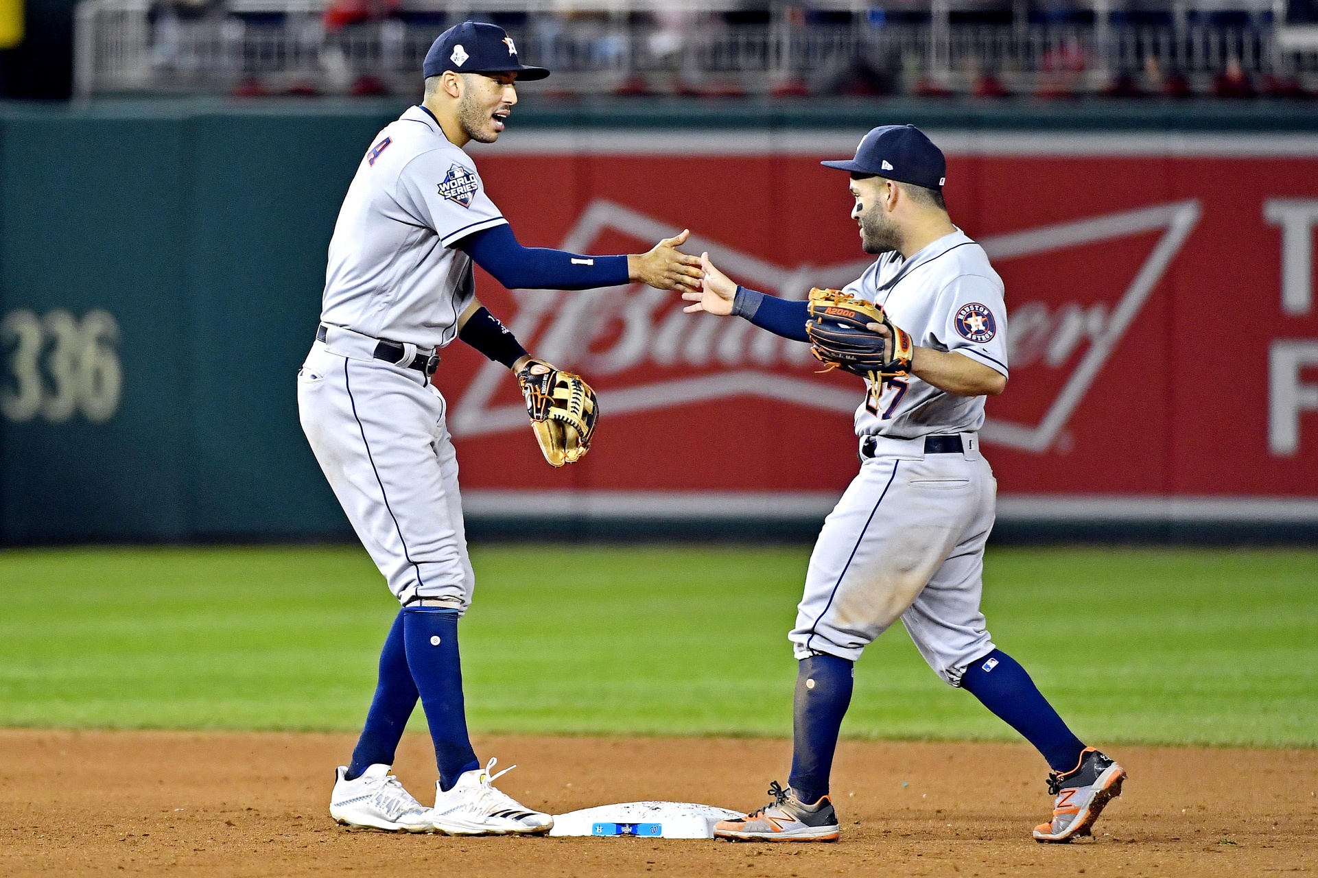 MLB - Win No. 💯 for the Houston Astros comes in comeback fashion. 😤