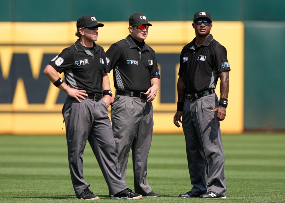 major league umpire uniforms